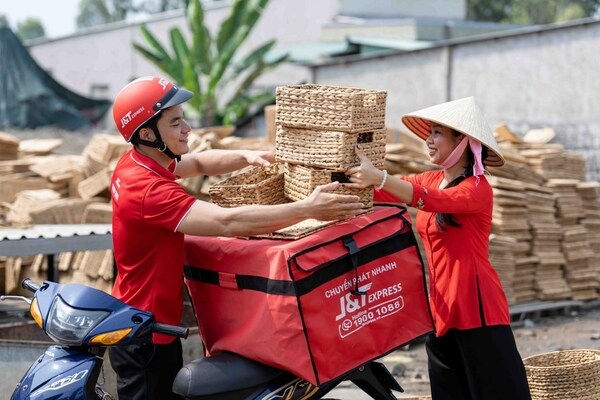 J&T Express Vietnam honoured at Asian Technology Excellence Awards